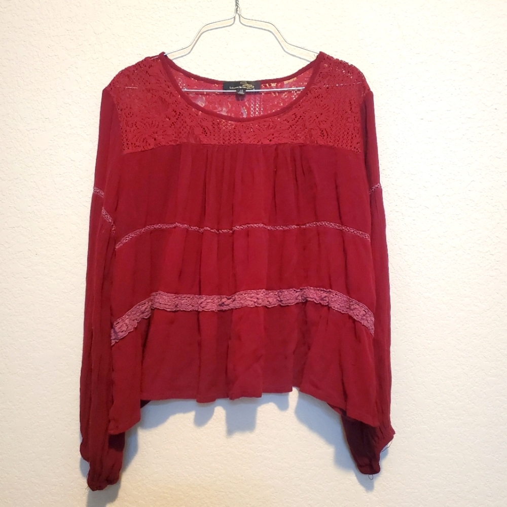 Women's top with Lace